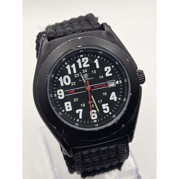 Smith & Wesson S&W Black Tactical Military Police Watch - New Battery - Picture 1 of 9